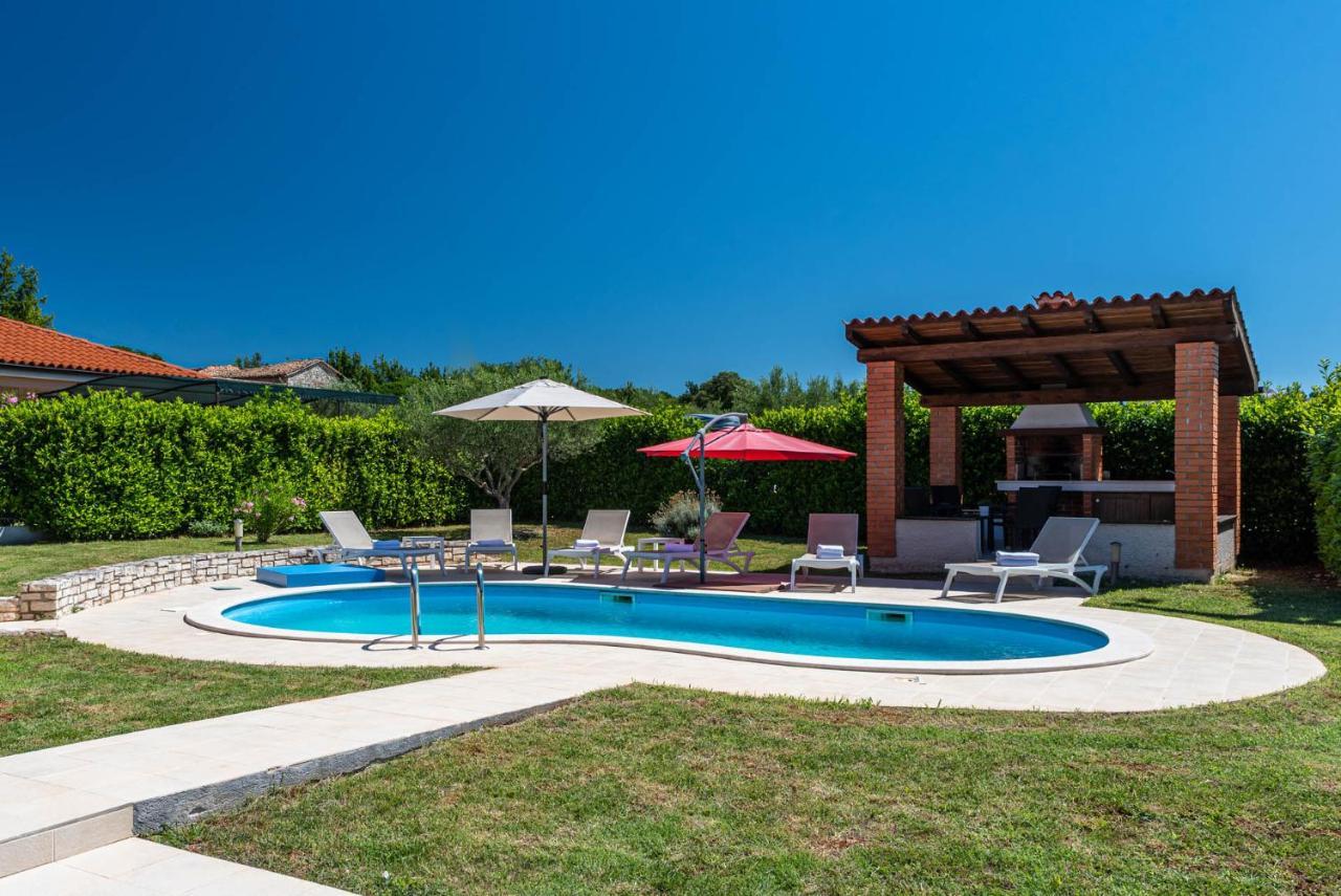Apartment Villas Kolumbera With Private Pools