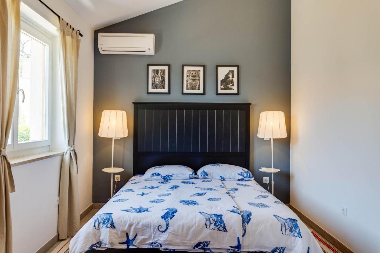 Apartment Villas Kolumbera With Private Pools Kolumbera