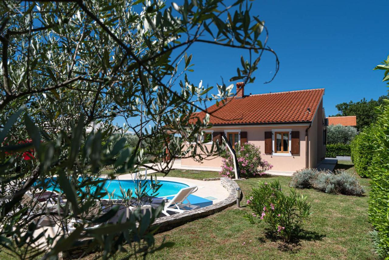 Villas Kolumbera With Private Pools Apartment Kolumbera